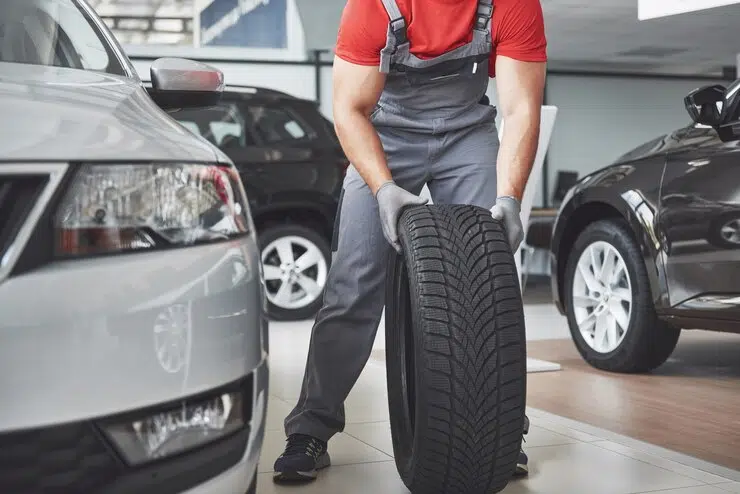 7 Warning Signs That Your Car Needs New Tyres